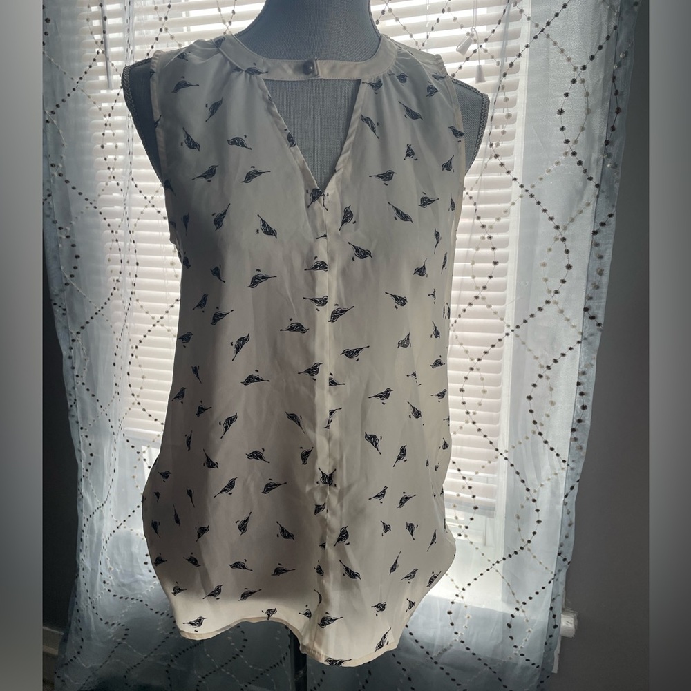Maurice’s Sleeveless Bird Print Blouse